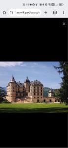 ヴィジーユにあるAppartement plein centreの城写真