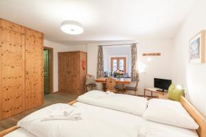 Letto o letti in una camera di Chesa Michel