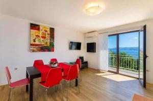 TV a/nebo společenská místnost v ubytování Apartment in Novi Vinodolski 39131