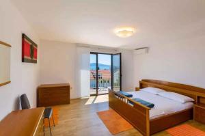 Postel nebo postele na pokoji v ubytování Apartment in Novi Vinodolski 39131