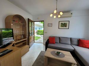 Televízia a/alebo spoločenská miestnosť v ubytovaní Holiday home in Lovran 15113