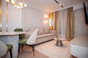 Ruang duduk di LUST PREMIUM Apartments III