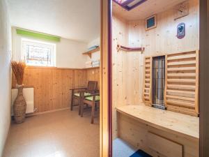 A kitchen or kitchenette at Schleicherhof V