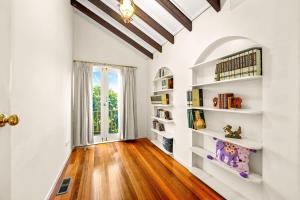 Biblioteca din această casă de vacanță