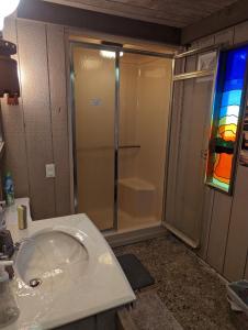 Koupelna v ubytování New! Lwardcove - Beachfront Beauty! + 11 fotografií