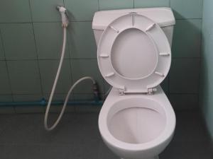 Ένα μπάνιο στο New Maleena Ville Hotel