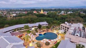 Πισίνα στο ή κοντά στο The Impress Nan Hotel