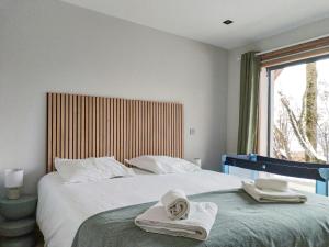 Postel nebo postele na pokoji v ubytování Modern Chalet With Mont Blanc Views