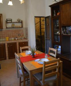 A kitchen or kitchenette at Etna Hiking B&B