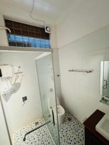 Ένα μπάνιο στο Platinum Haven Hostel & Gardens
