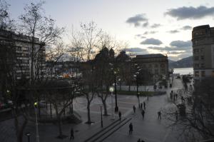 Ein allgemeiner Blick auf San Sebastián oder ein Stadtblick von der Pension aus