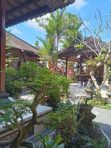 Zahrada ubytování Dewi Antara Homestay