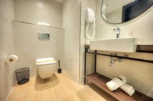 Koupelna v ubytování ASTE hotel