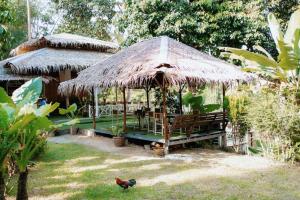 Taman di luar River View Resort At Chaewlan