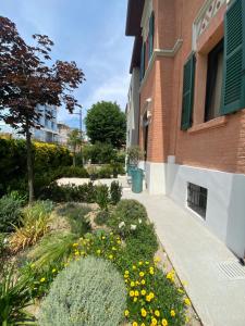 En have udenfor Villino Bavassano - Dimora Storica