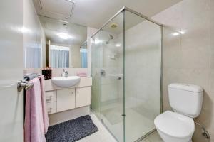 Vannituba majutusasutuses Wild Luxe Apt - Southbank & Fast WIFI Parking