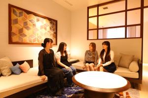 Hotel Springs Makuhari Premier的休息区