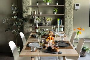 Ποτά στο TOKYO Beverly Hills,Exclusive Lifestayle,SHIUYA,SHINJUKU,ART,Bespoke ApartmentSEIJO