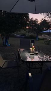 Bazén v ubytování Meerithic ROKKA ROOMS nebo v jeho okolí
