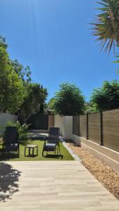 Vonkajšia záhrada v ubytovaní Le 36 - Maison COSY - Jardin privatif
