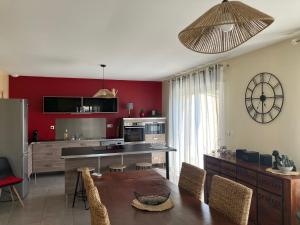 Kuchyň nebo kuchyňský kout v ubytování Maison Avalone