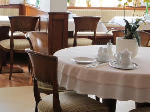 Restaurace v ubytování Hotel Germania