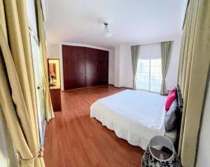 En eller flere senge i et værelse på Heritage Villas Northern Cyprus + 104 billeder