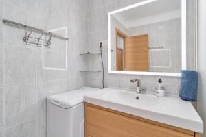 Ένα μπάνιο στο Sirena +25 φωτογραφίες