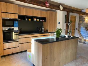 Η κουζίνα ή μικρή κουζίνα στο Chalet - Les Fermes de Céline - Barcelonnette