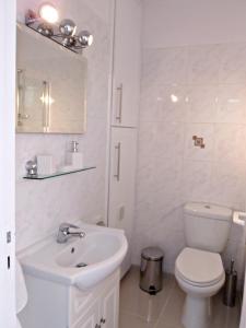 Phòng tắm tại Coral Bay Apartment - Prime Tourist Location