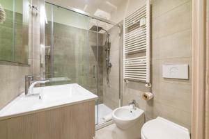 Bilik mandi di Hotel Approdo di Venere
