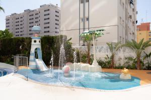 A piscina localizada em Hotel RH Arena - Todo Incluido ou nos arredores