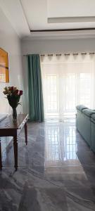 Φωτογραφία από το άλμπουμ του Nyamata room σε Mayange