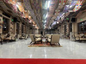Istumisnurk majutusasutuses Fengchui Banxia Manor Wild Luxury Camp