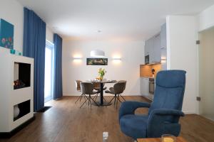 Χώρος καθιστικού στο Ferienhaus Diemelblick 19 - besonders familienfreundlich mit Terrasse, Sauna und Garten für 4 Gäste