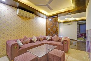 Posezení v ubytování FabHotel Galaxy - Nr Patel Nagar Metro