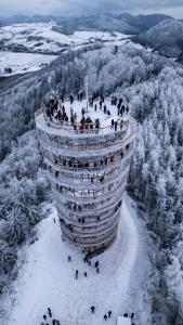 Apartamenty pod Dzikowcem v zimě