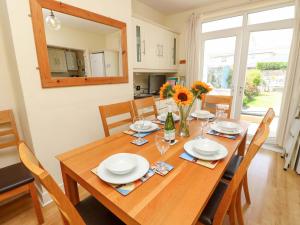 Gambar di galeri bagi 32 Cranleigh Close di Bournemouth +37 gambar