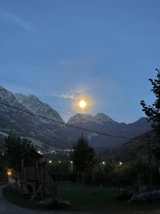 Příroda nedaleko penzionu + 37 fotografií