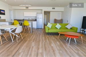 Una cocina o cocineta en Yalarent Magdala Apartments with Private Pool or Jacuzzi