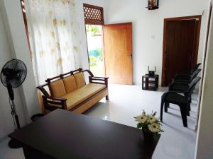 Posezení v ubytování Tropical Suites - Airport Transit Residence