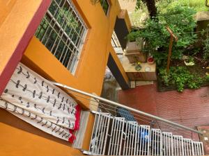 Un balcón o terraza en BnB in Hijli society near IIT gate Prembazar Kharagpur