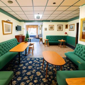 Gallery image of St Elmo Hotel in Blackpool +6 photos