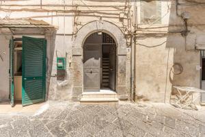 The facade or entrance of Anema e Core