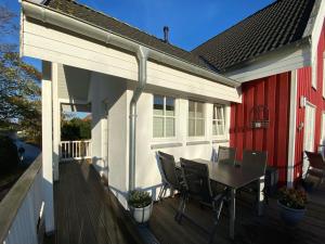 Μπαλκόνι ή βεράντα στο Ferienhaus Kapitänseck - Greetsiel +12 φωτογραφίες