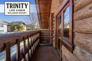 Foto dalla galleria di TRINITY Log Cabin Wellness resort a Štrba