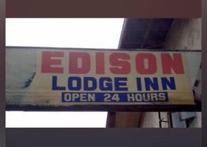 Certifikát, hodnocení, plakát nebo jiný dokument vystavený v ubytování Edison Lodge hotel