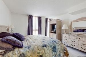 Giường trong phòng chung tại Sea Colony - 406 Annapolis House Rd +27 ảnh