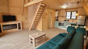 O bucătărie sau chicinetă la Selah Cabin