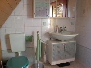 Koupelna v ubytování FeWo Ahornweg